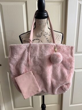 Women's Faux Fur Tote Bag with Pom Charm - Pink
